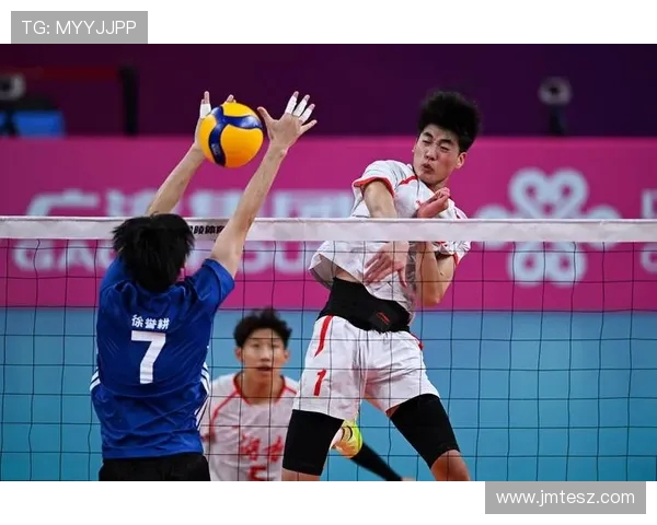 广州排球队在最新排球耐力排行榜中稳居第一名引领风骚