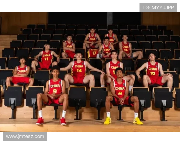 重庆篮球队状态引发热议球迷对球队表现的不同看法与期待