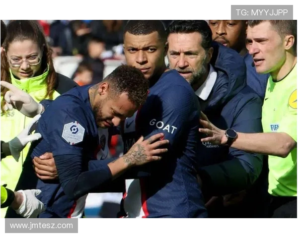 内马尔本赛季第五次受伤巴黎欧冠前景堪忧球队士气受影响