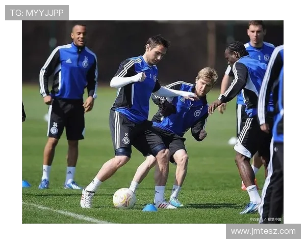 布拉格撕拉与切尔西的激烈对决揭示足球战术与团队协作的巅峰之战 布拉格撕拉与切尔西的激烈对决揭示足球战术与团队协作的巅峰之战